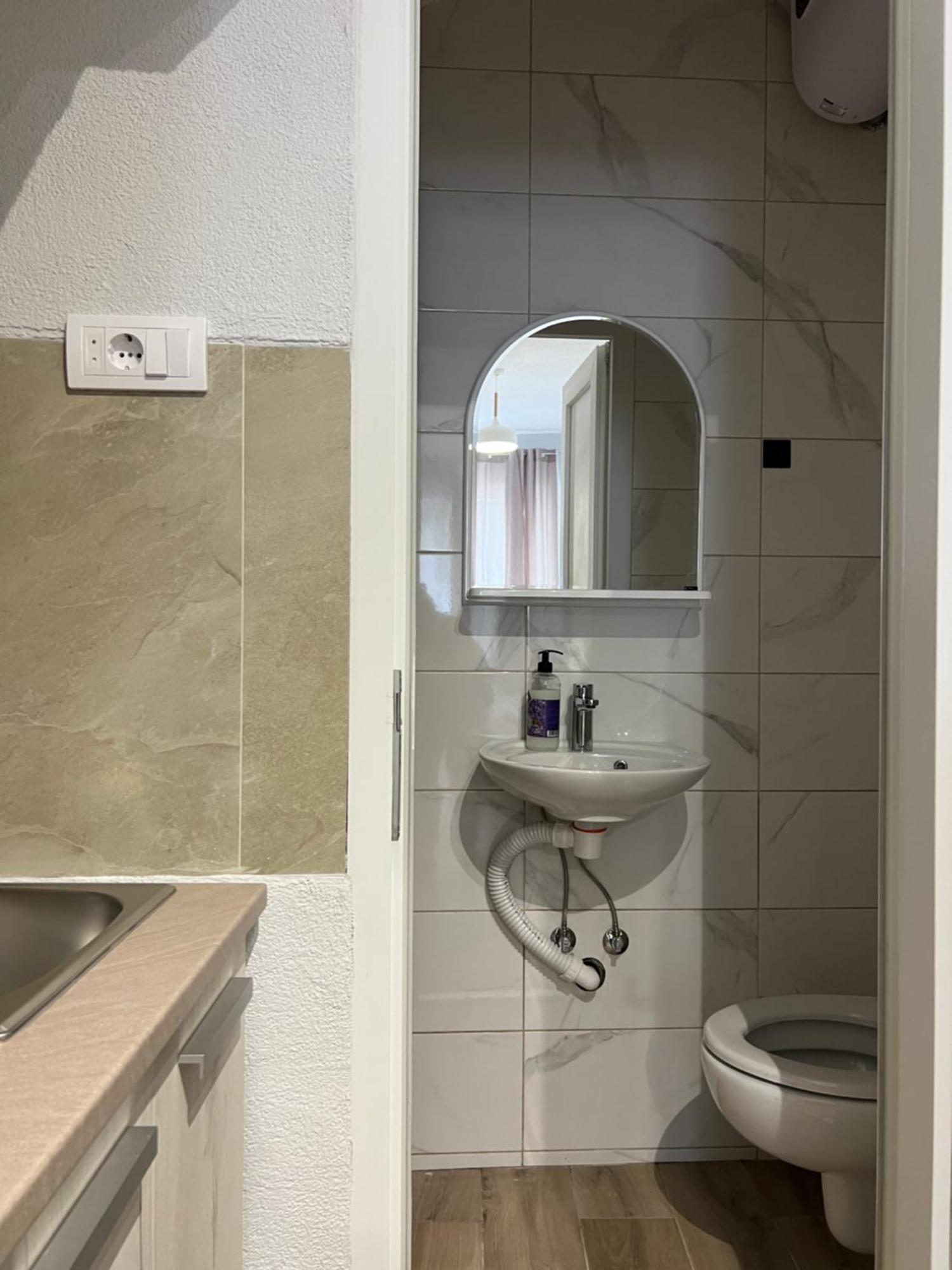 Apartments Astoria Hn Херцег Нови Екстериор снимка