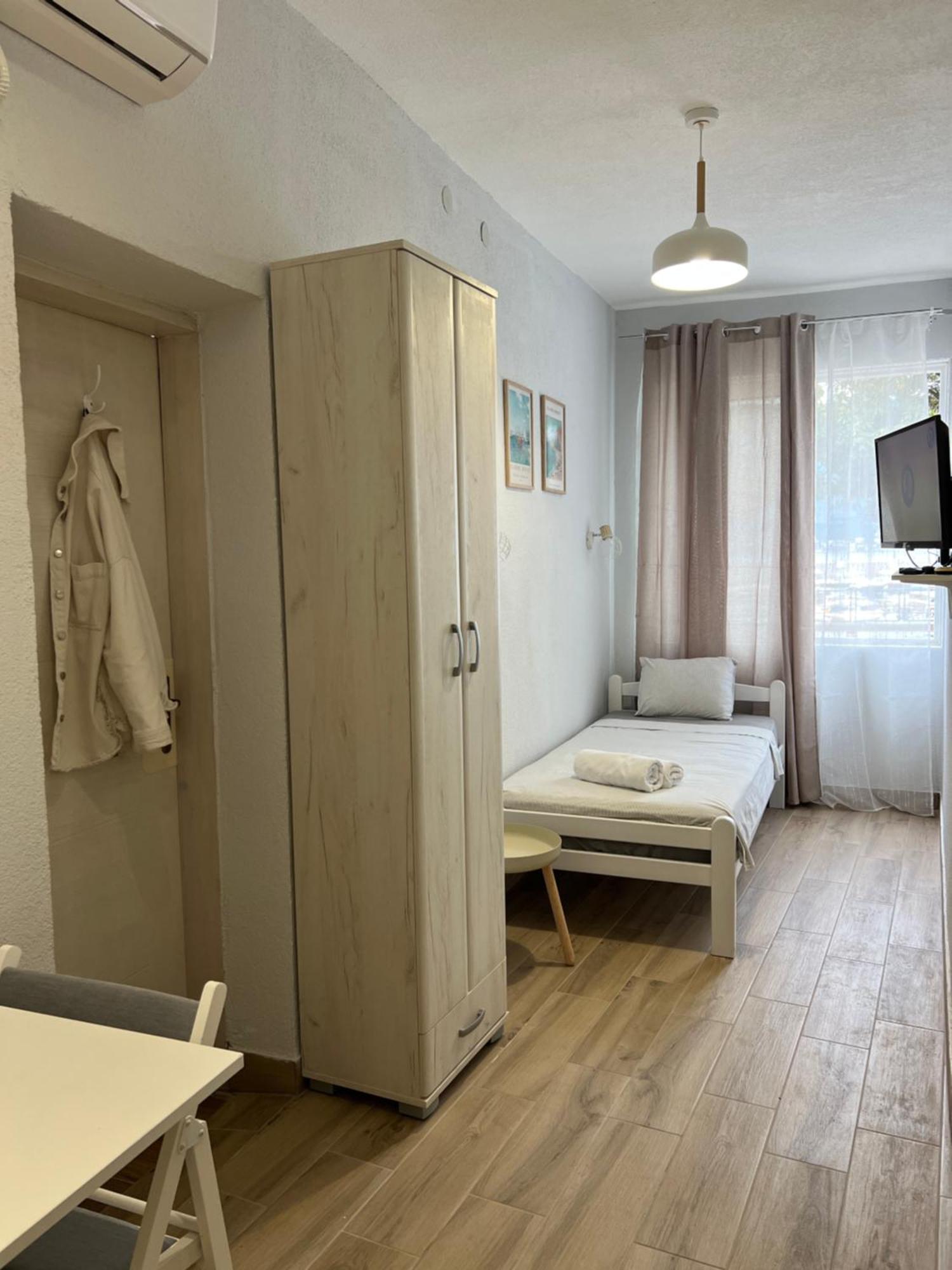 Apartments Astoria Hn Херцег Нови Екстериор снимка
