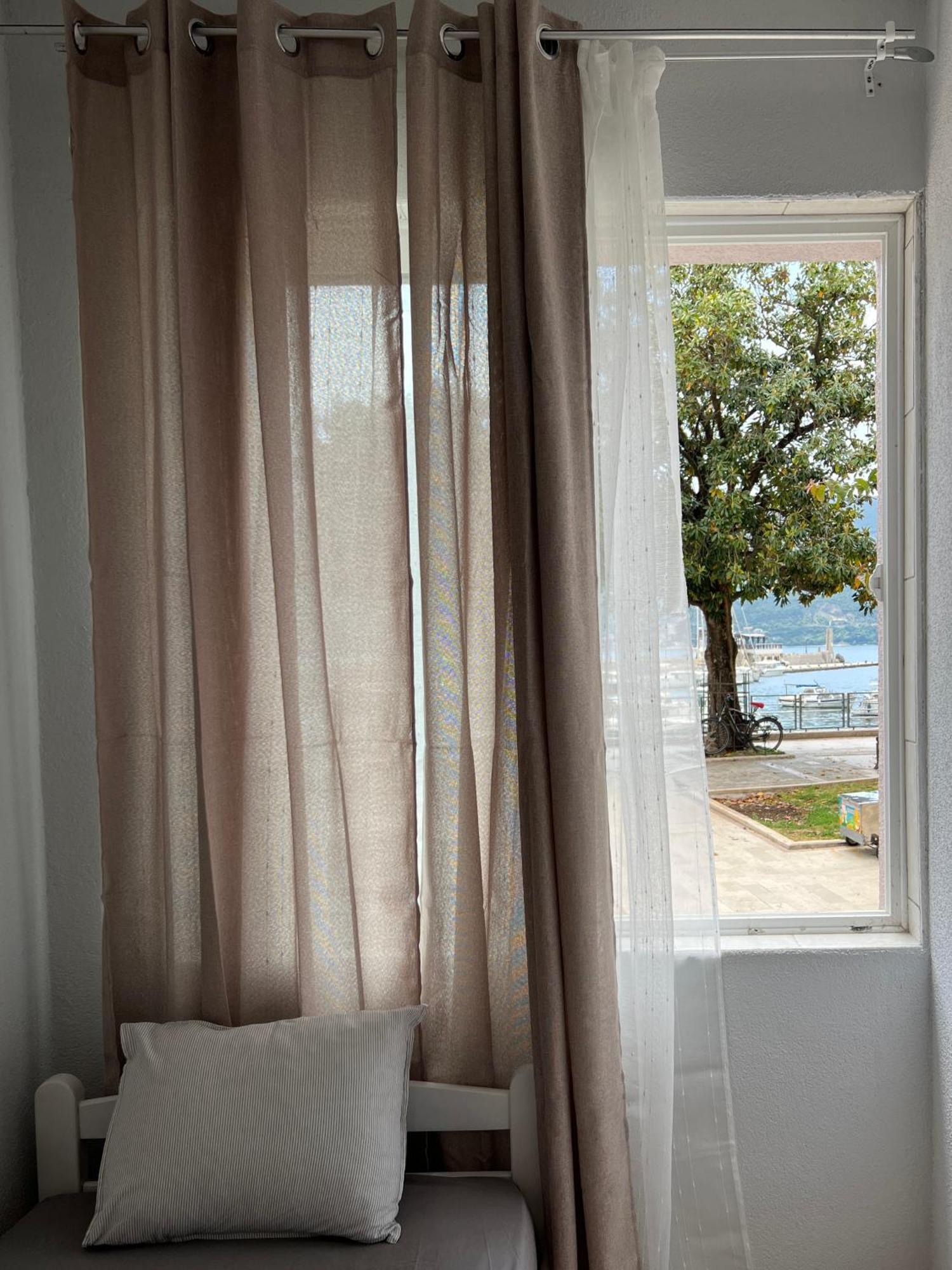 Apartments Astoria Hn Херцег Нови Екстериор снимка