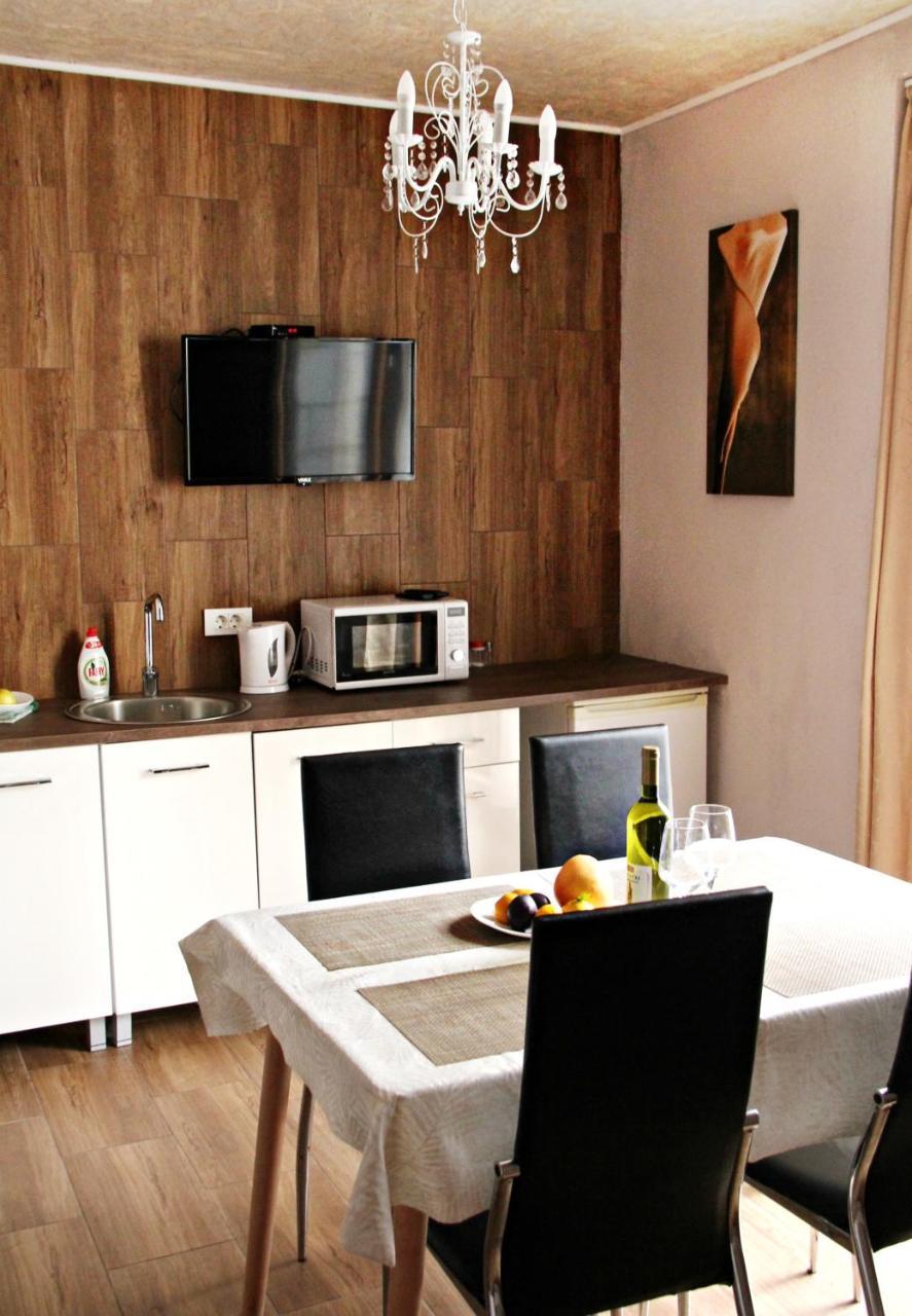 Apartments Astoria Hn Херцег Нови Екстериор снимка