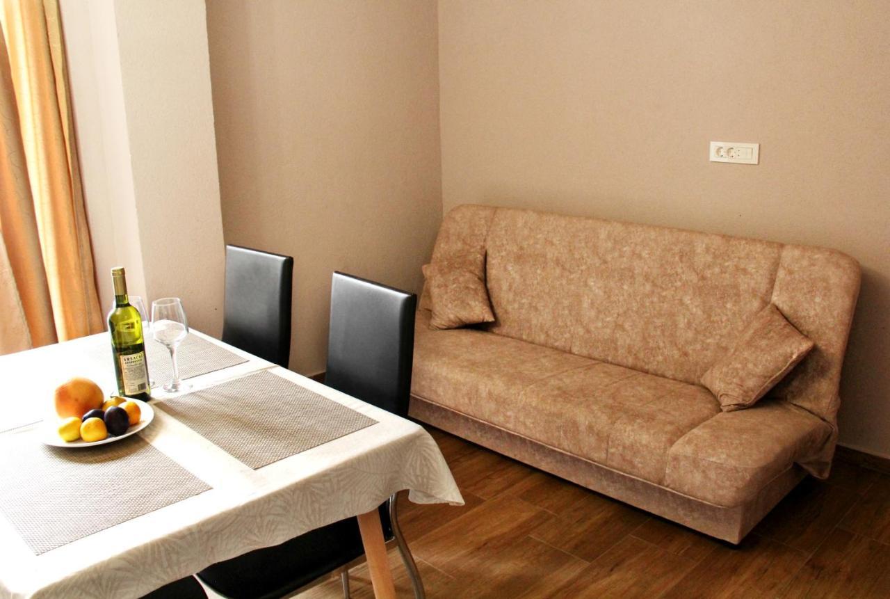 Apartments Astoria Hn Херцег Нови Екстериор снимка