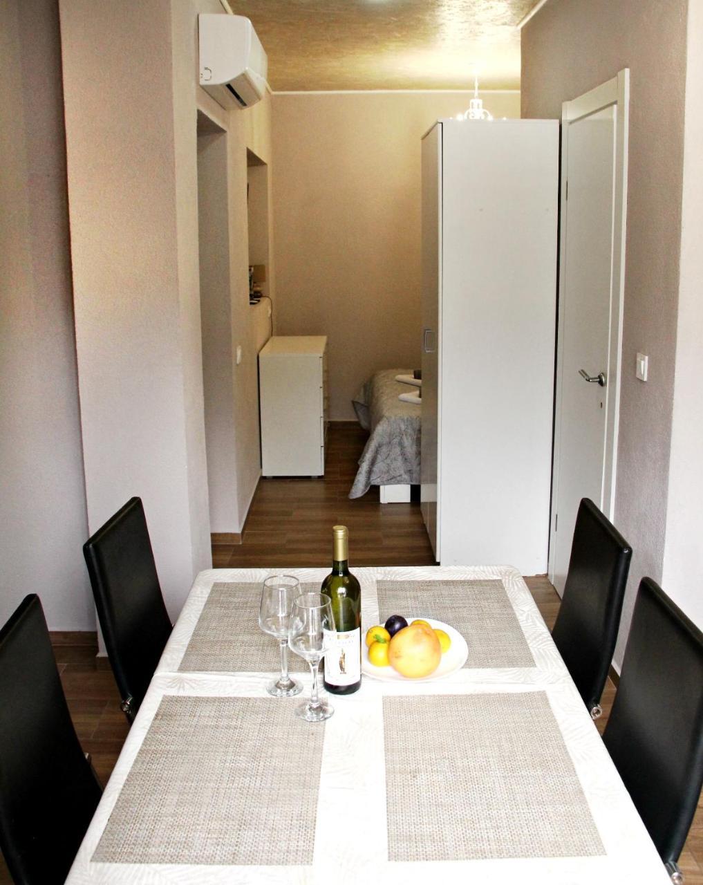 Apartments Astoria Hn Херцег Нови Екстериор снимка