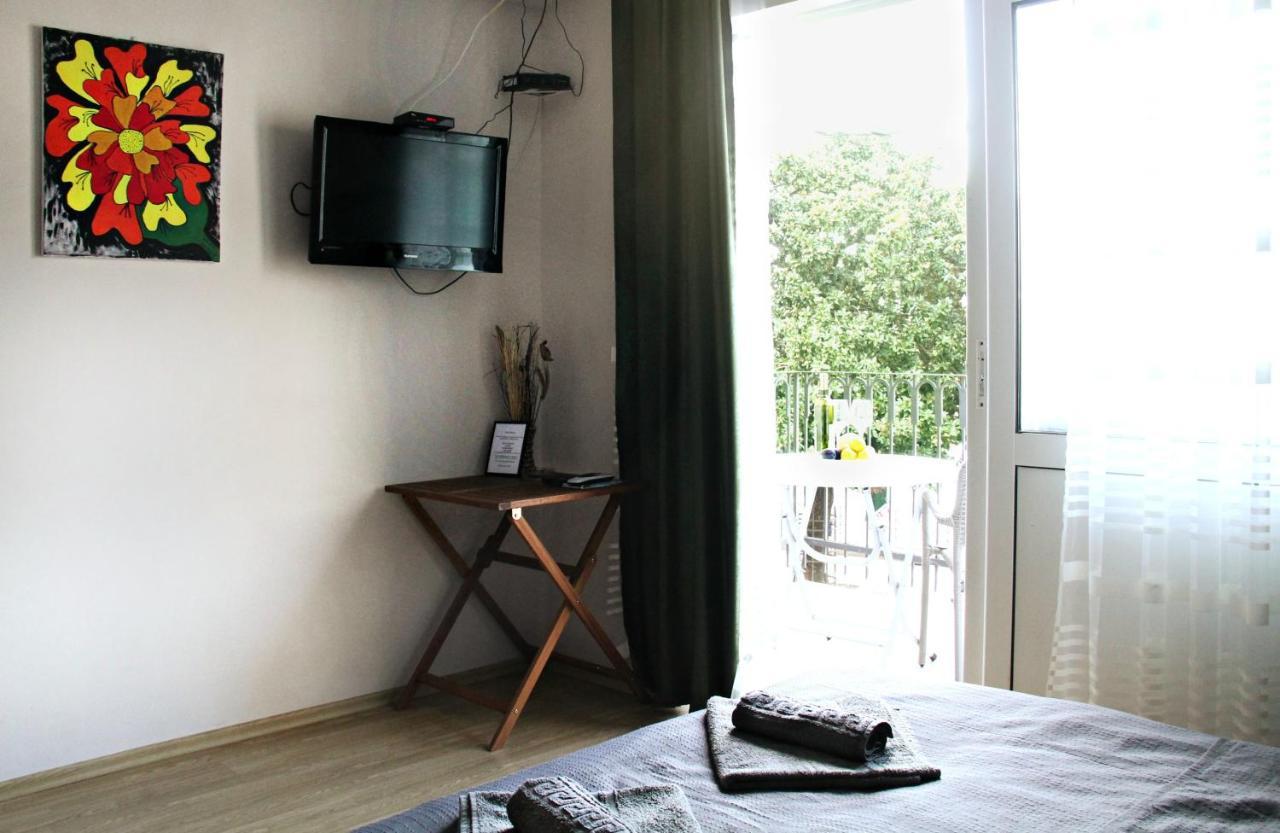 Apartments Astoria Hn Херцег Нови Екстериор снимка