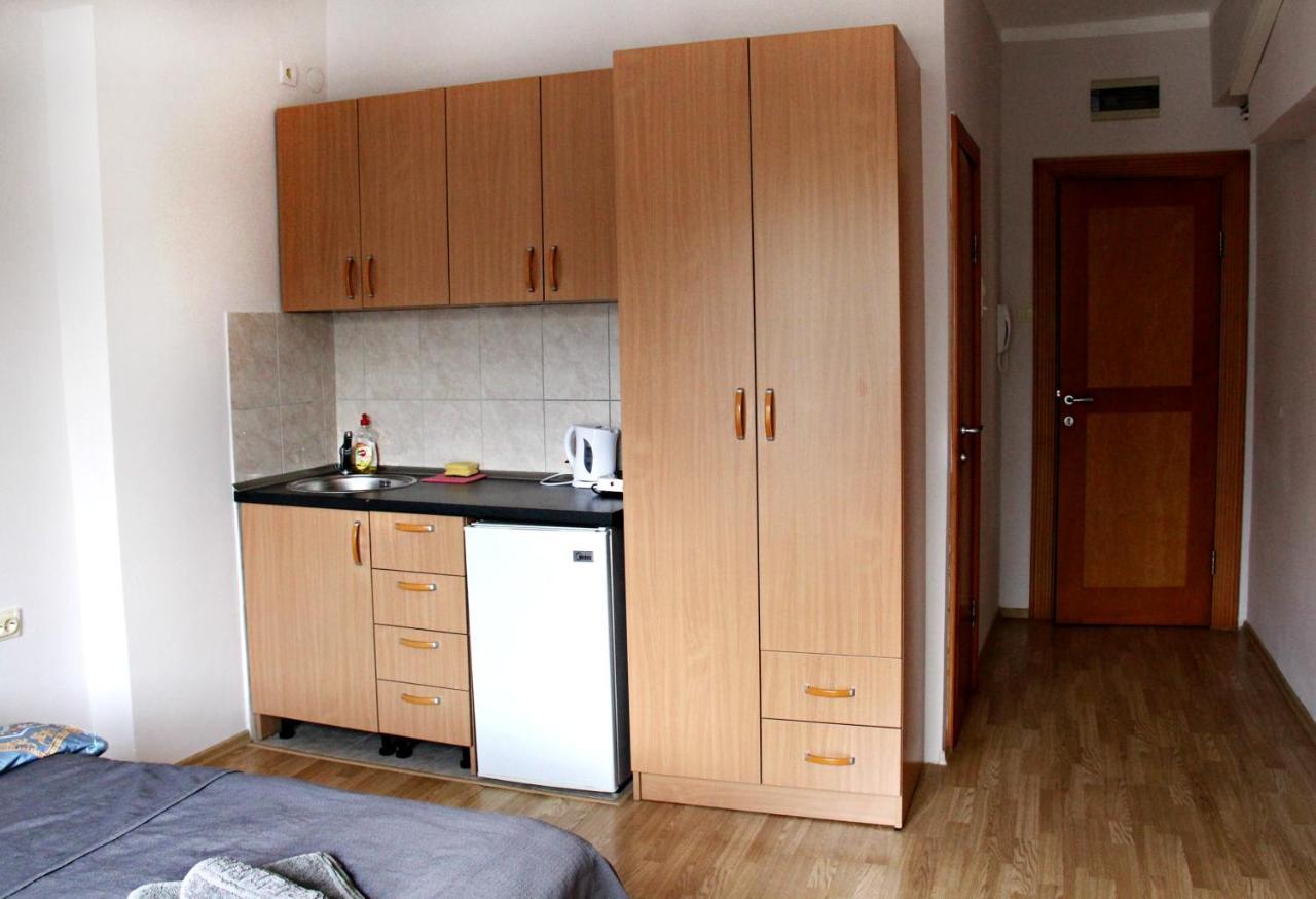 Apartments Astoria Hn Херцег Нови Екстериор снимка