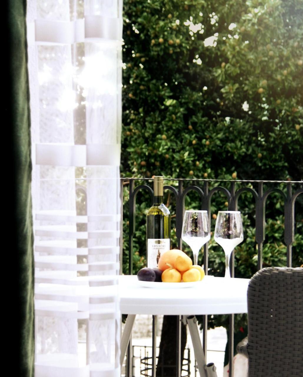 Apartments Astoria Hn Херцег Нови Екстериор снимка